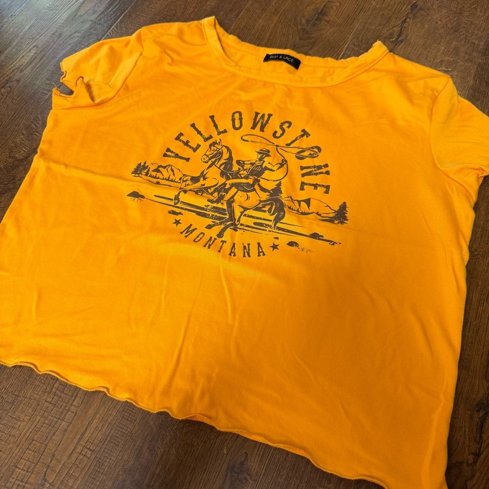 Yellowstone Montana Graphic Crop Top Ruby & Lace Western Tee